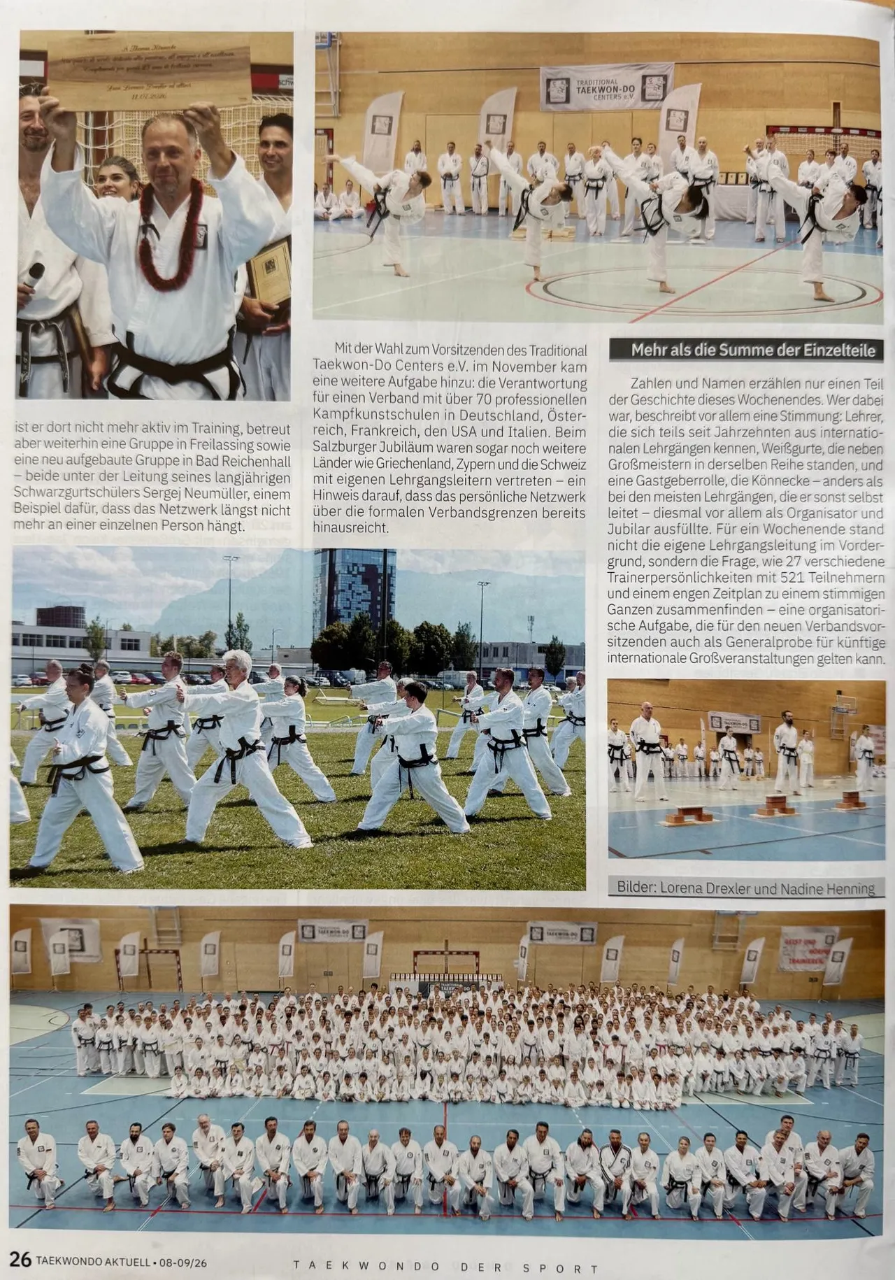 Seite 26 von Taekwondo Aktuell 08-09/2026 mit Thomas Könnecke und einer Ehrentafel aus Udine, Formenlauf im Freien, Bruchtest-Vorführung und Gruppenbild aller 521 Teilnehmer